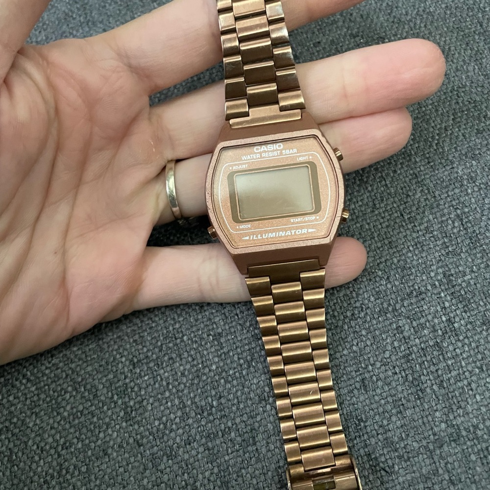 Rose gold CASIO